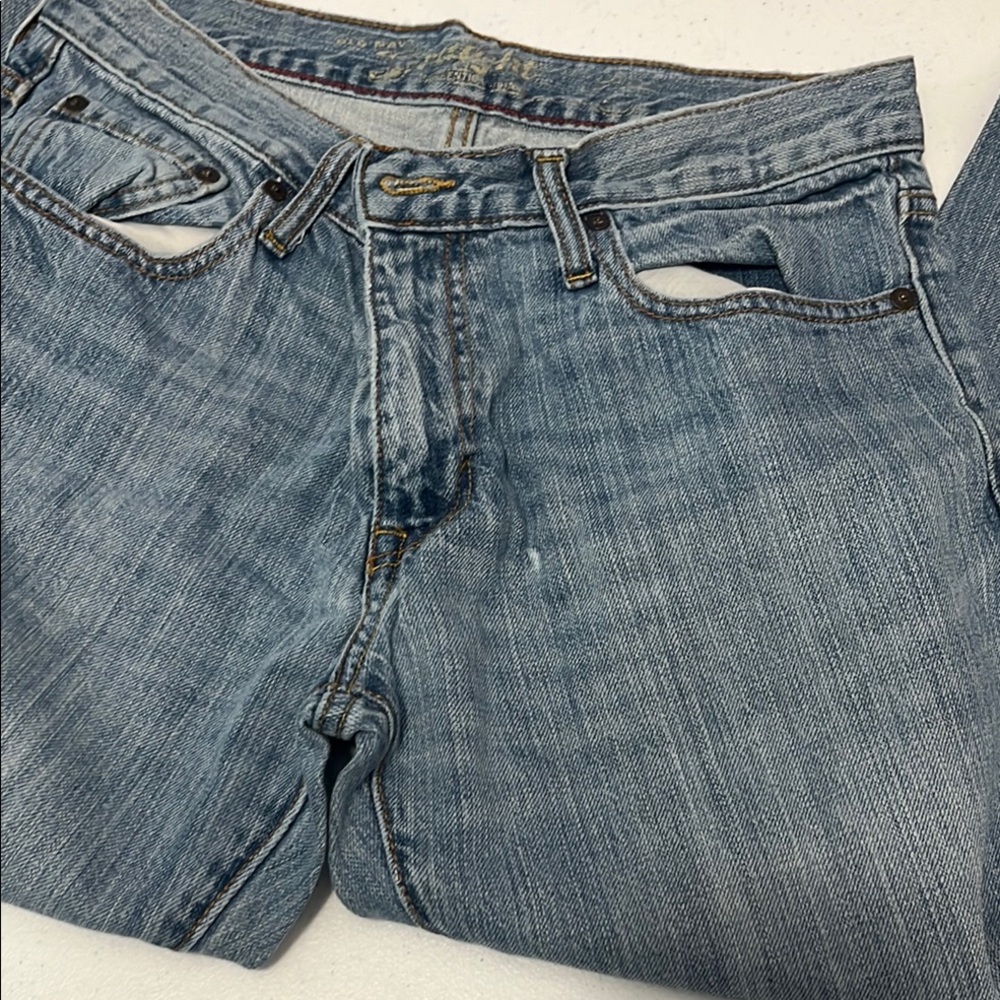 Old Navy Blue Straight Jeans with Classic Denim Appeal